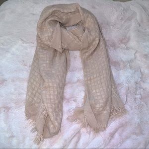 pastel pink scarf 💗 LIKE NEW